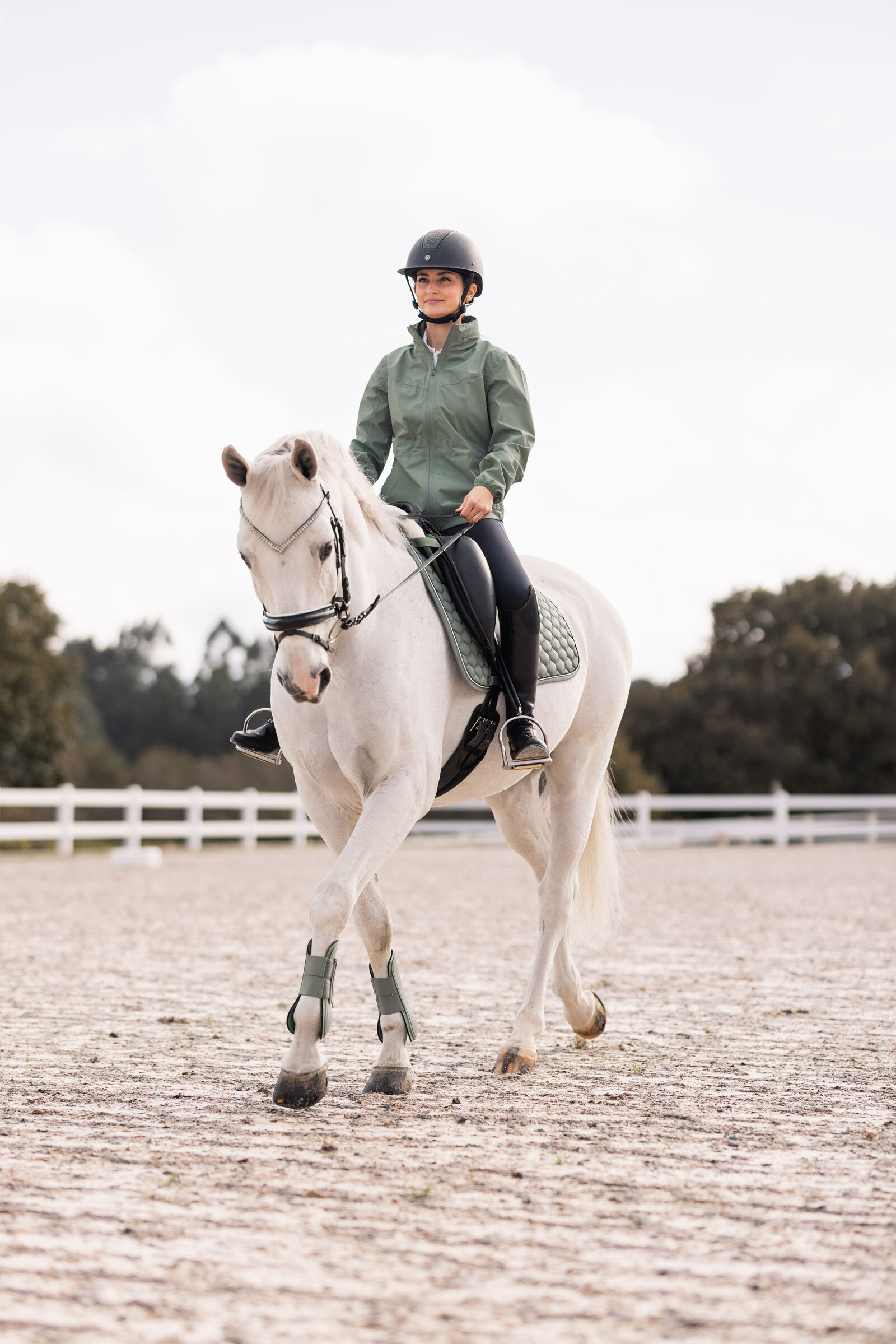 Lightweight waterproof horse riding sales jacket
