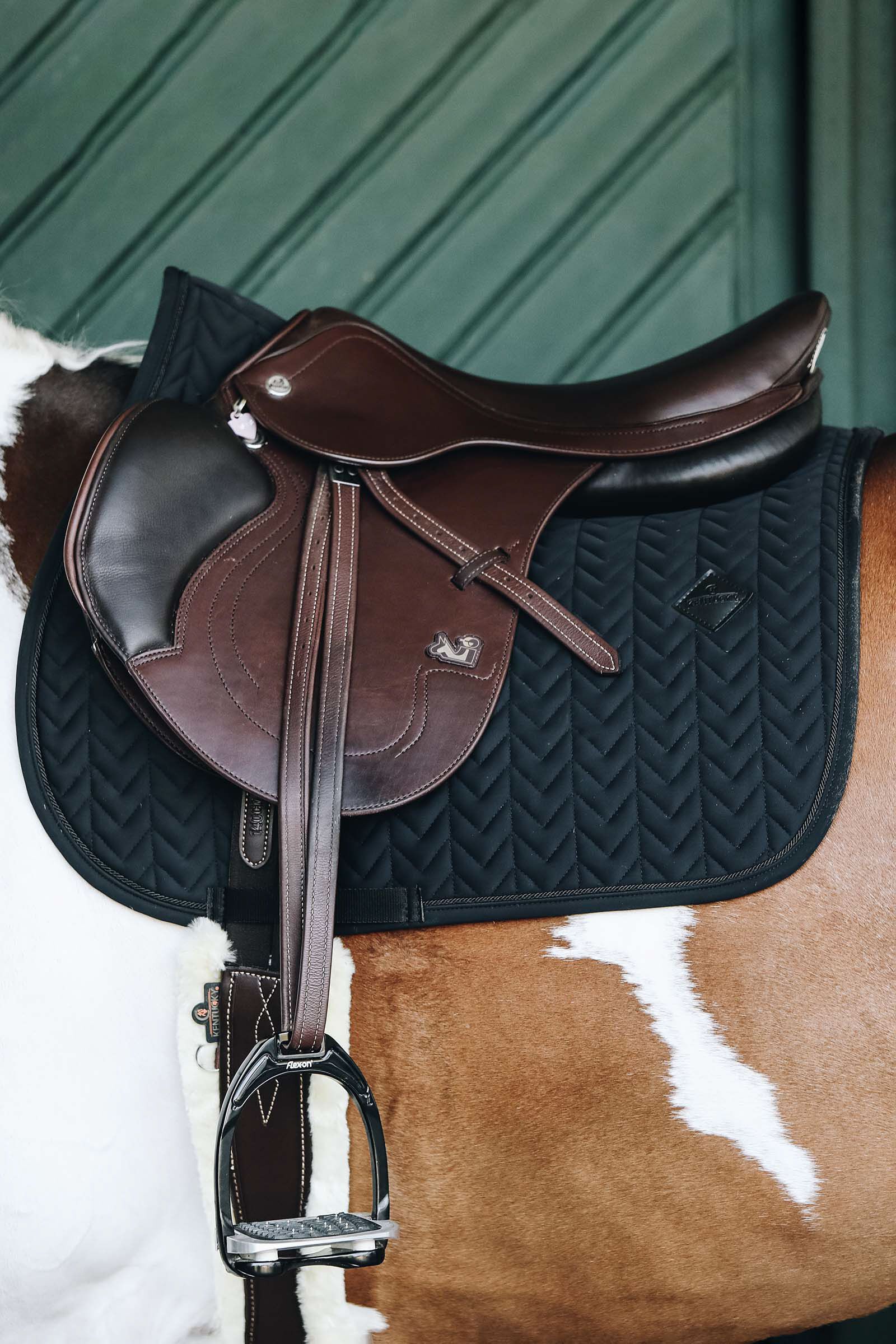 Buy affordable Saddle Pads Black now | horze.com