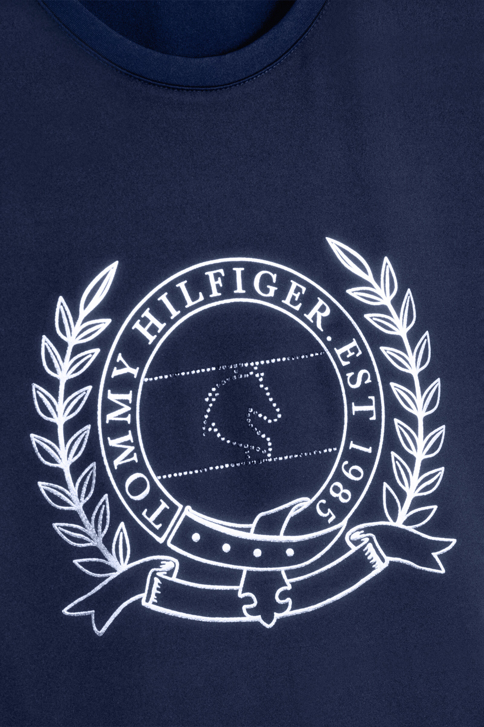 Tommy hilfiger crest store