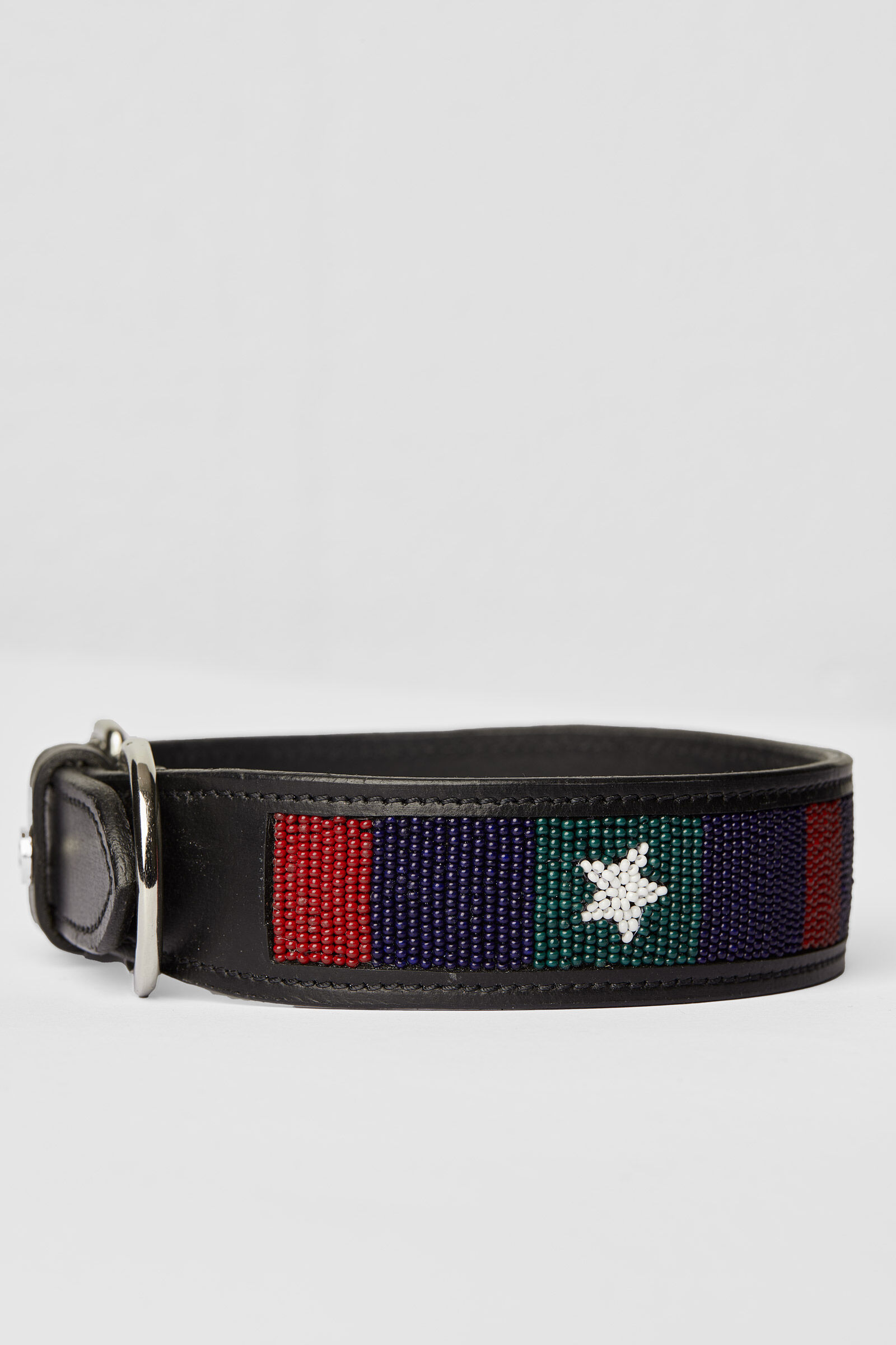 Dog collar stars top