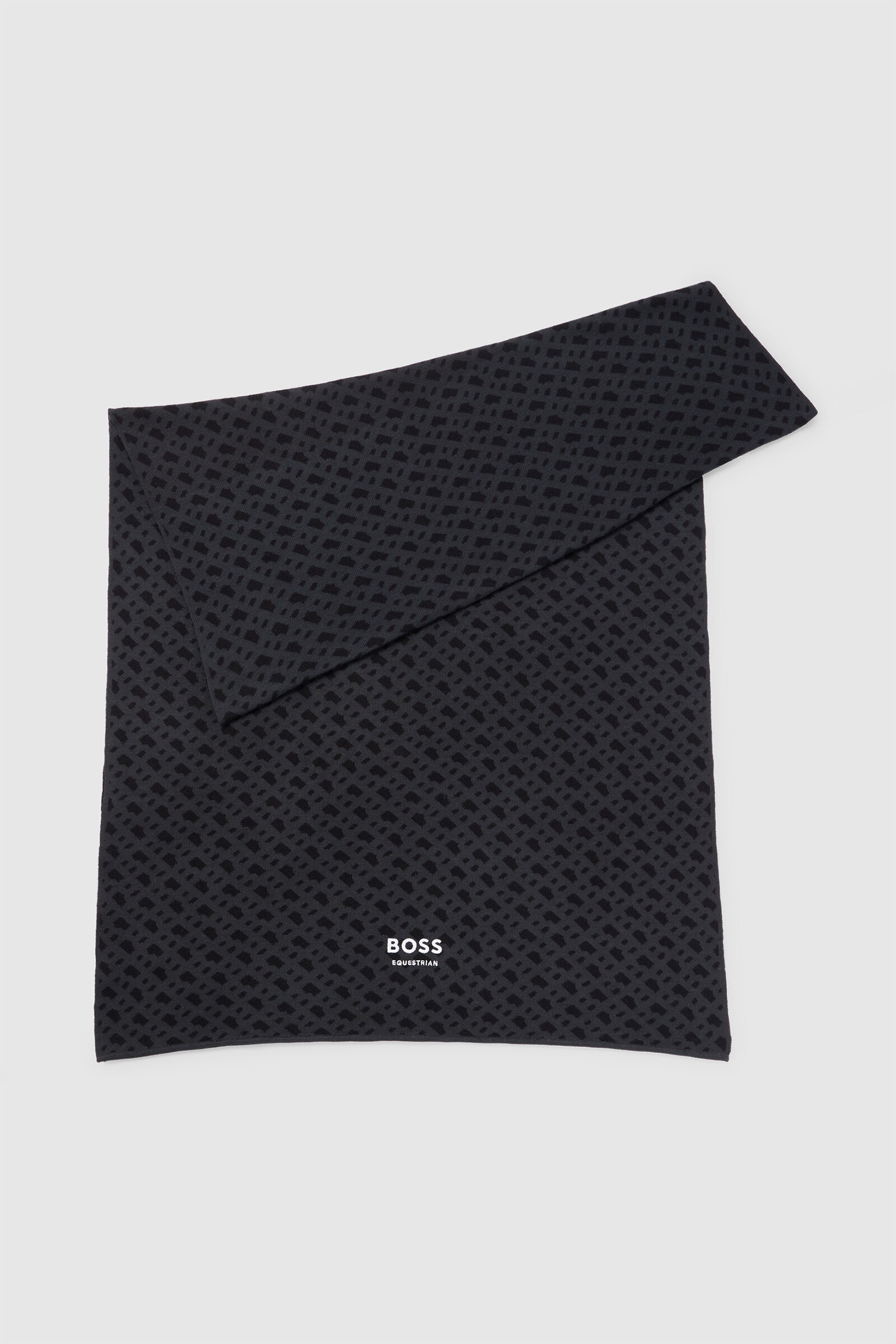 Boss Monogram sál