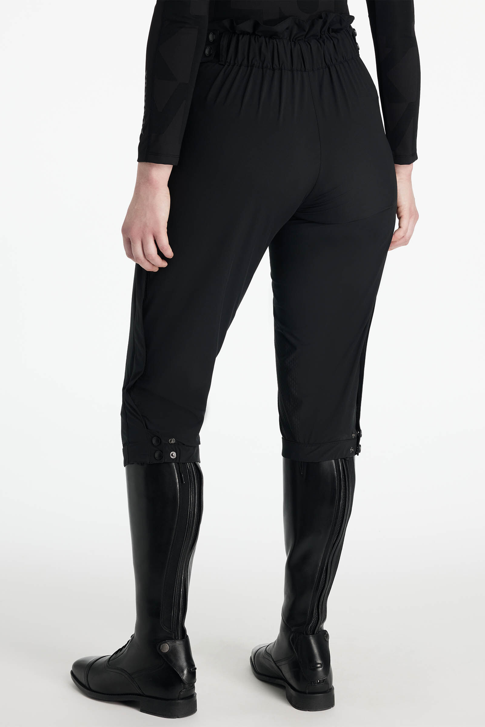 LeMieux Darcey Waterproof 3/4 Over Breeches – wodoodporne spodnie ¾ zakładane na bryczesy