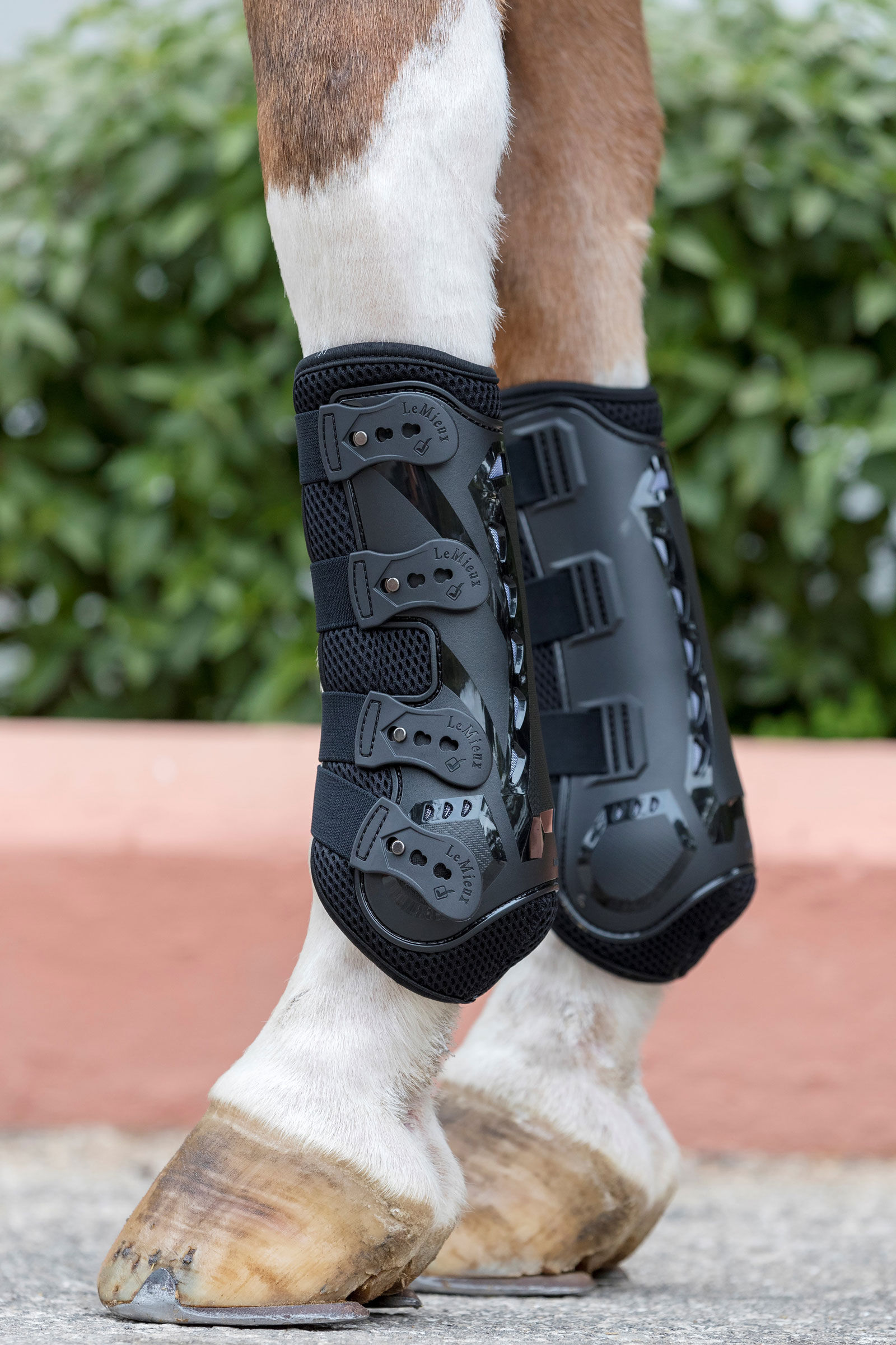 LeMieux Ultra Mesh Snug Boots, Hind