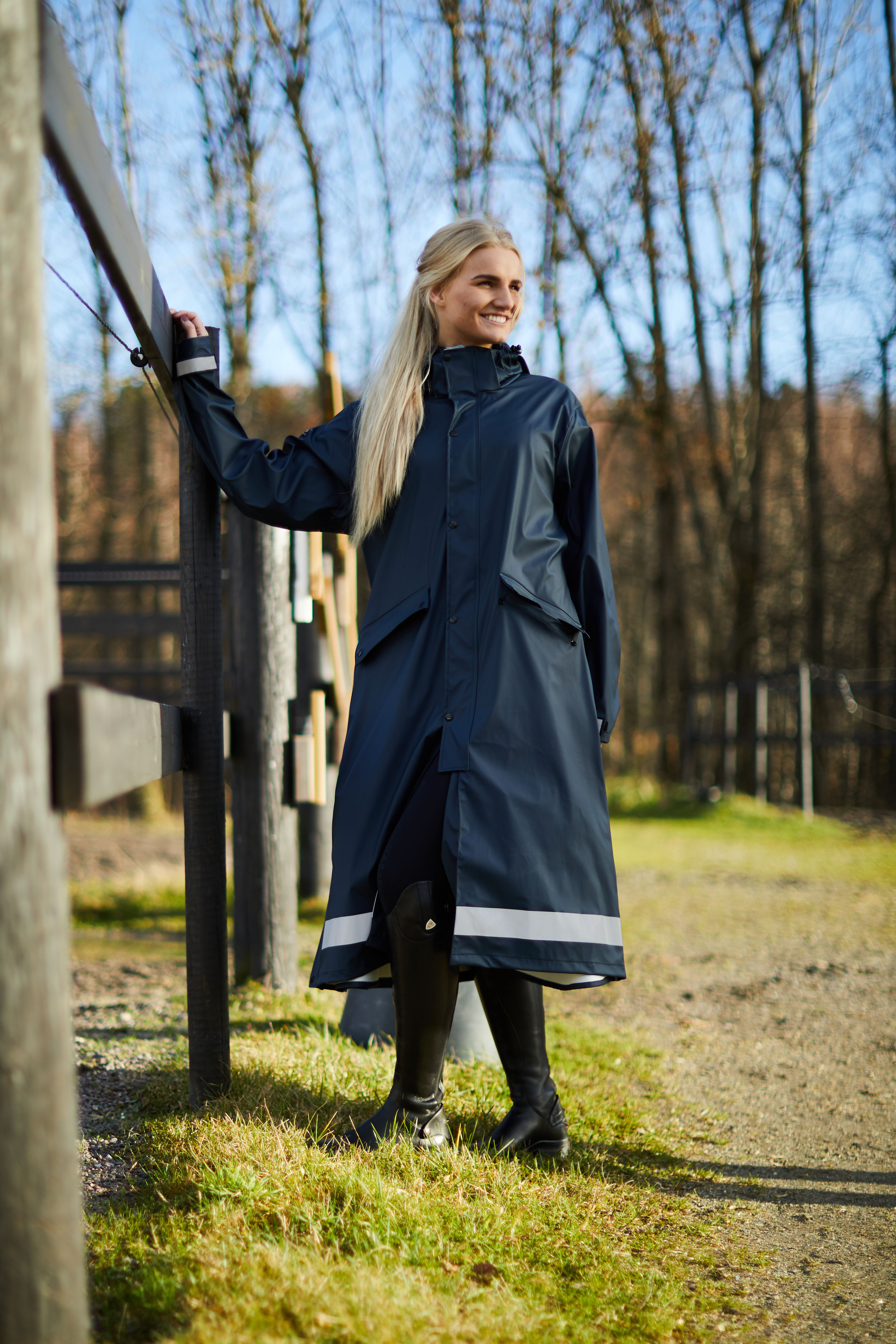 Horze Hazel Women s Long Raincoat with Slits